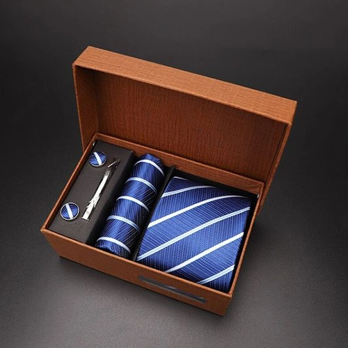 Apparel Packaging Boxes